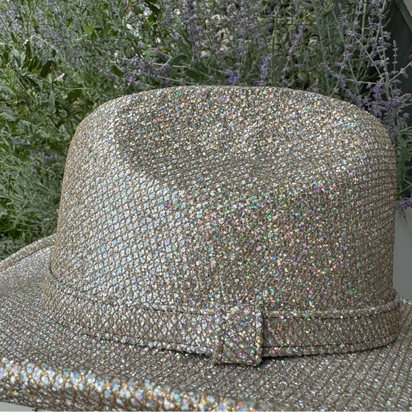 Iridescent cowgirl hat - Picture 8 of 13